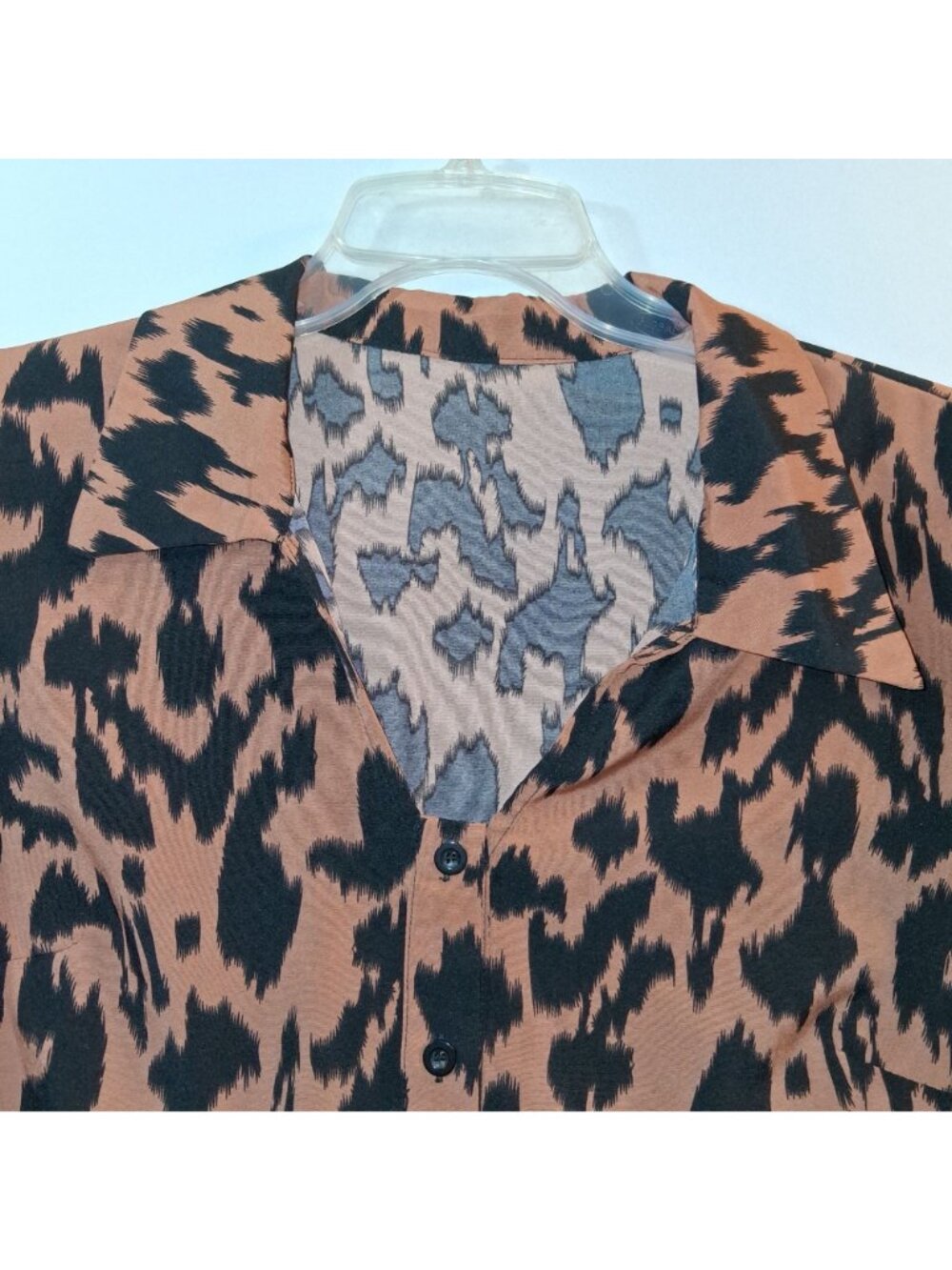 Leopard Print Button-Up Long Sleeve Blouse By Shein Size XL - Picture 3 of 6
